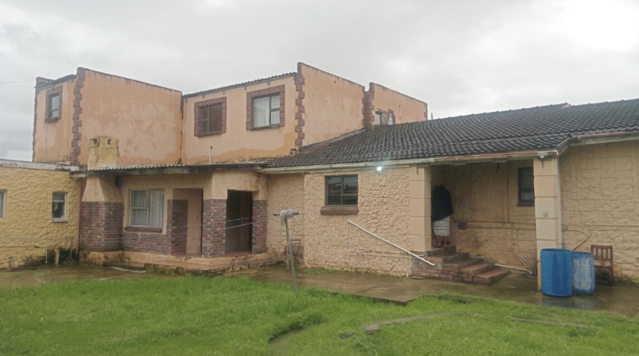 8 Bedroom Property for Sale in Vanes Estate Eastern Cape